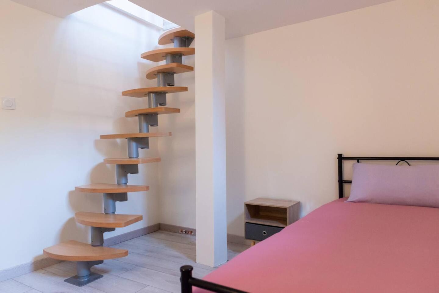 Apartamento Gheddachi Gentilly Exterior foto